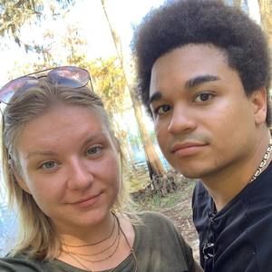 Meet your Posher, Christopher